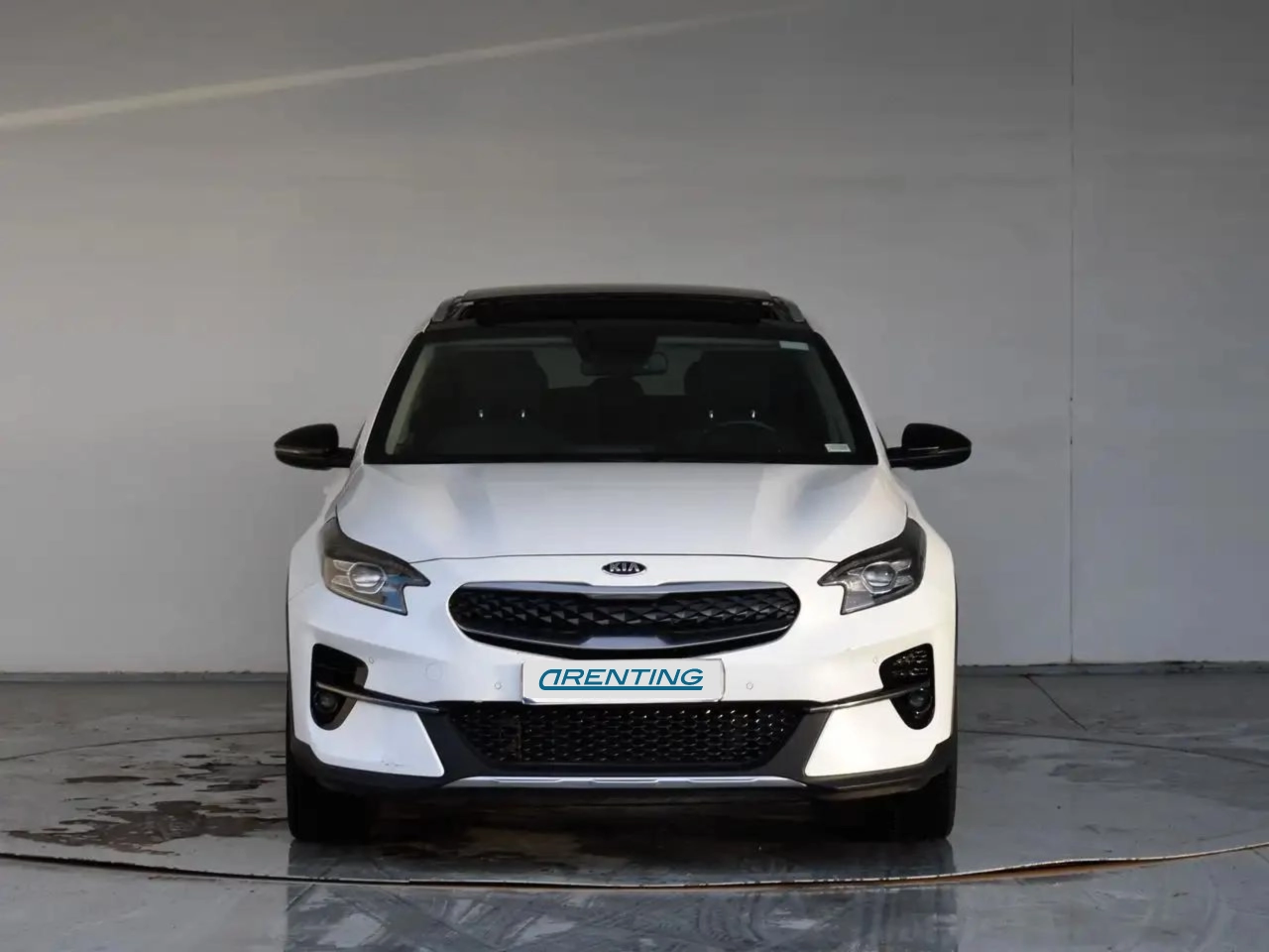 Renting Kia XCeed eActive PHEV Blanco 1