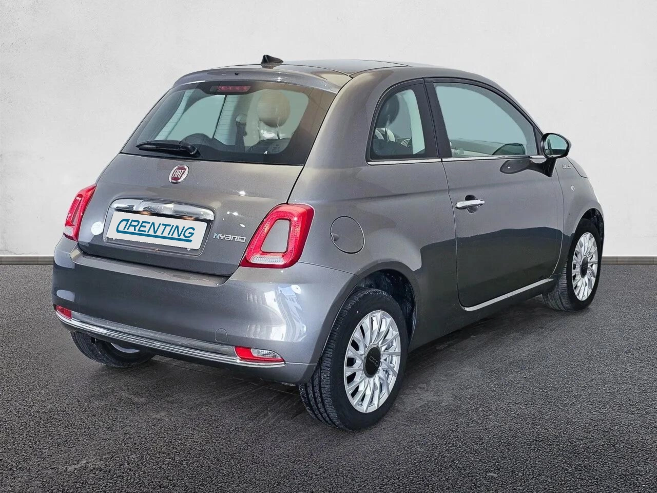 Renting FIAT 500 1.0 Hybrid Dolcevita 52kW 1 5