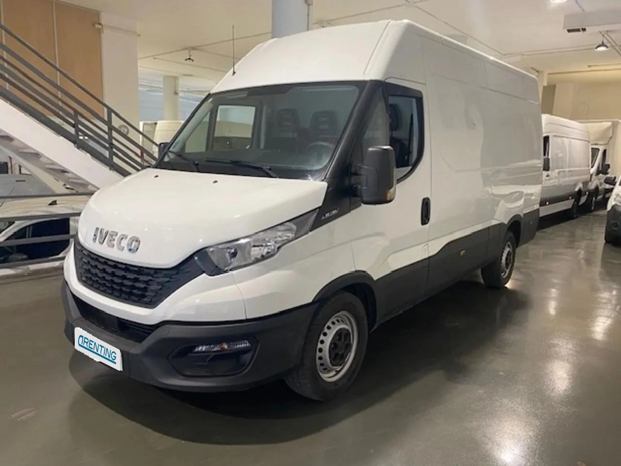 Renting Iveco Daily Furgón 35S16 V 3520L H2 12.0 160cv 1