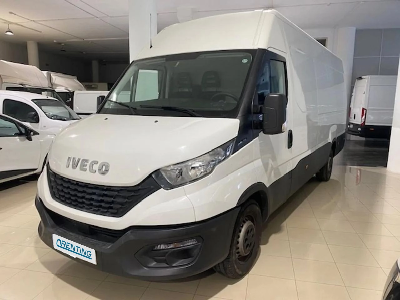 Renting Iveco Daily Furgón 35S16 V 4100L H2 16.0 156