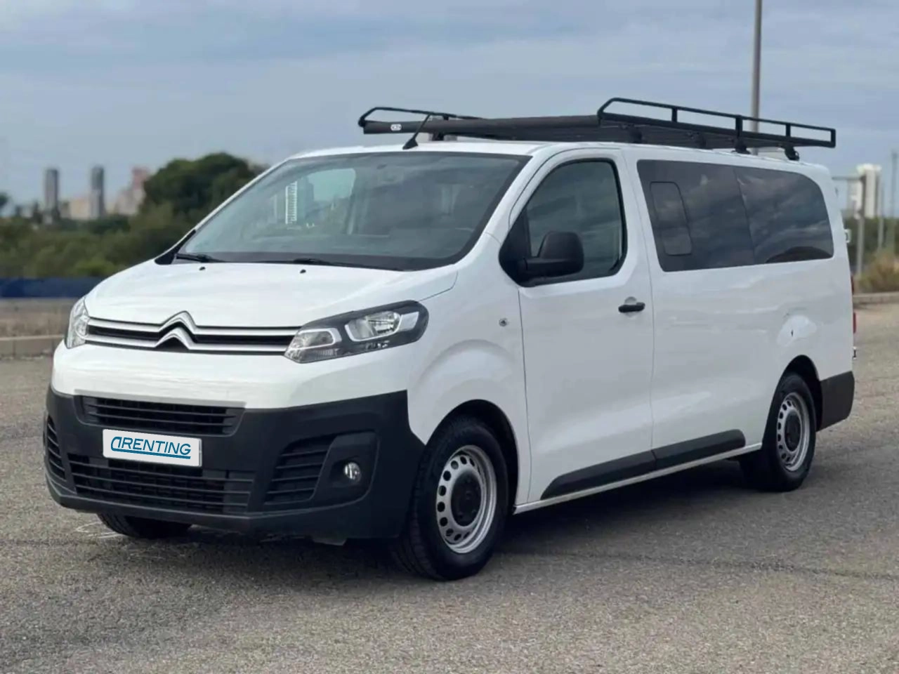 Renting Citroen Jumpy Combi 1.5 BlueHDI Talla XL Confort 120 Blanco