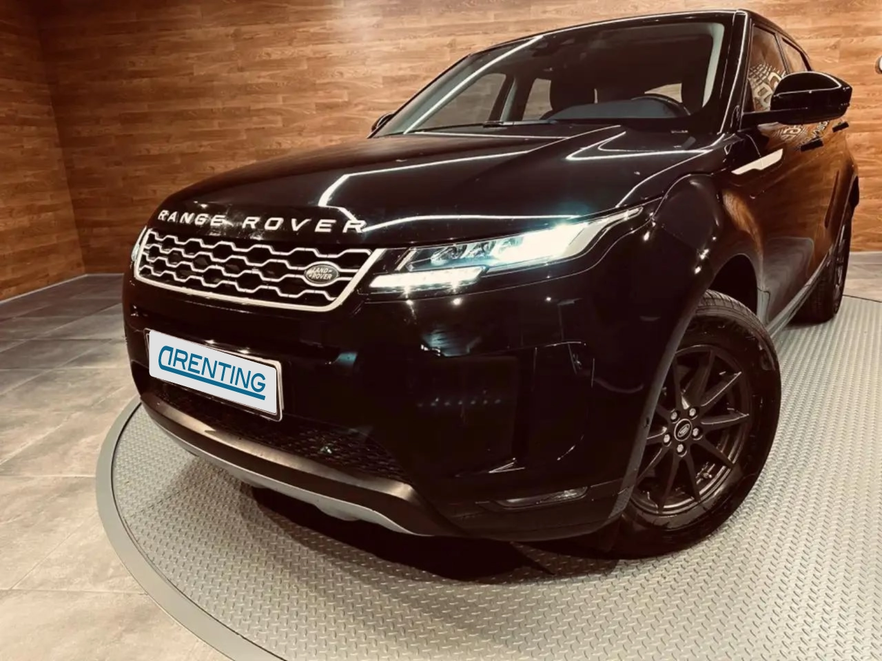 Renting Land Rover Range Rover Evoque LAND II D150 2.0 Td4 16V MHEV AWD 150 cv. Negro