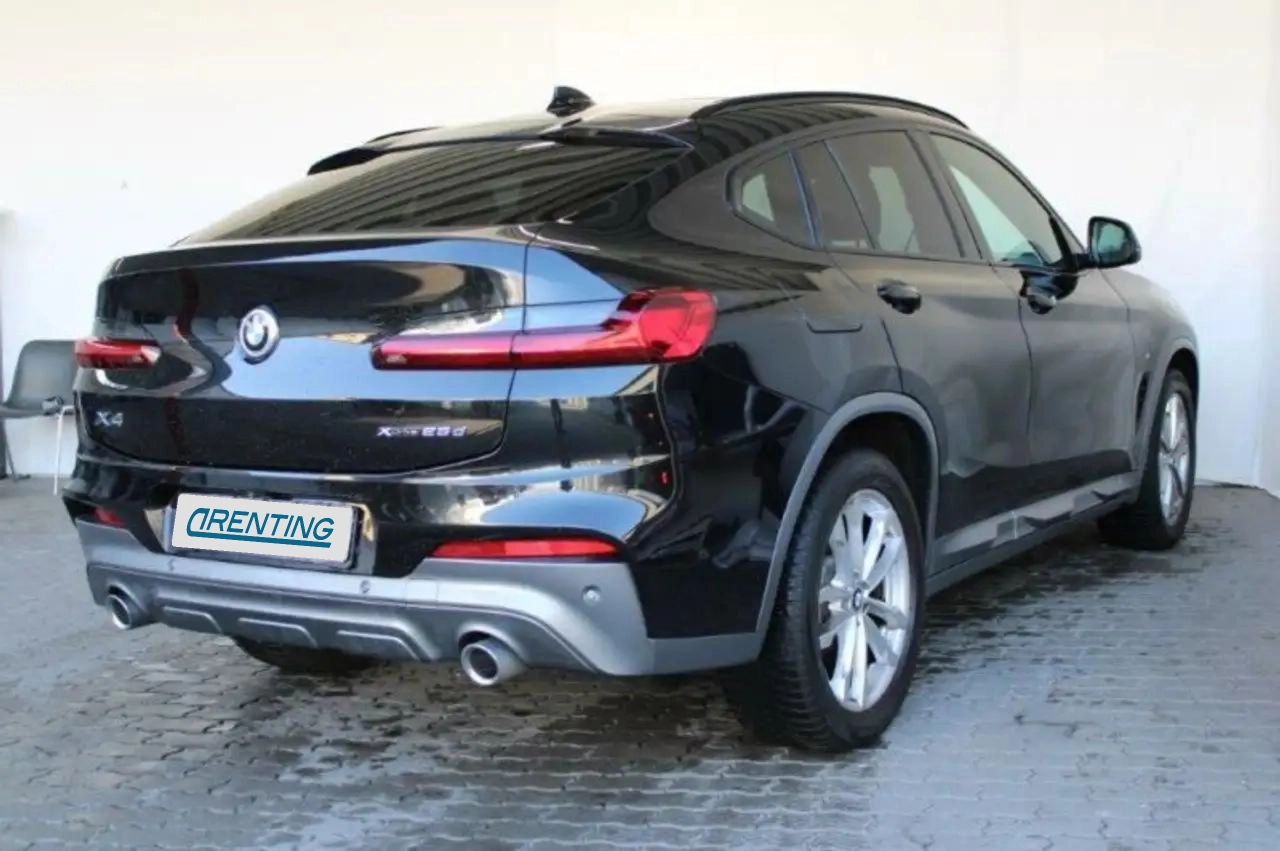 Renting BMW X4 m-sport