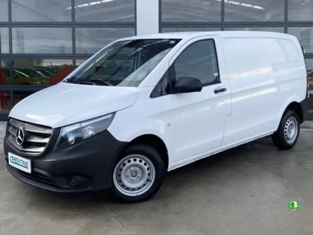 Renting MERCEDES Vito Furgón 110CDI tD Base Compacta