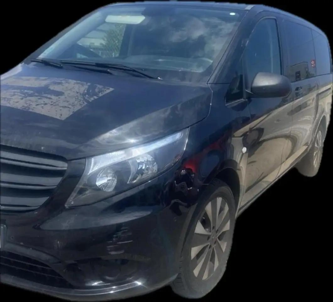 Renting Mercedes-Benz Vito Mixto 116CDI Larga 9G-Tronic Negro 1