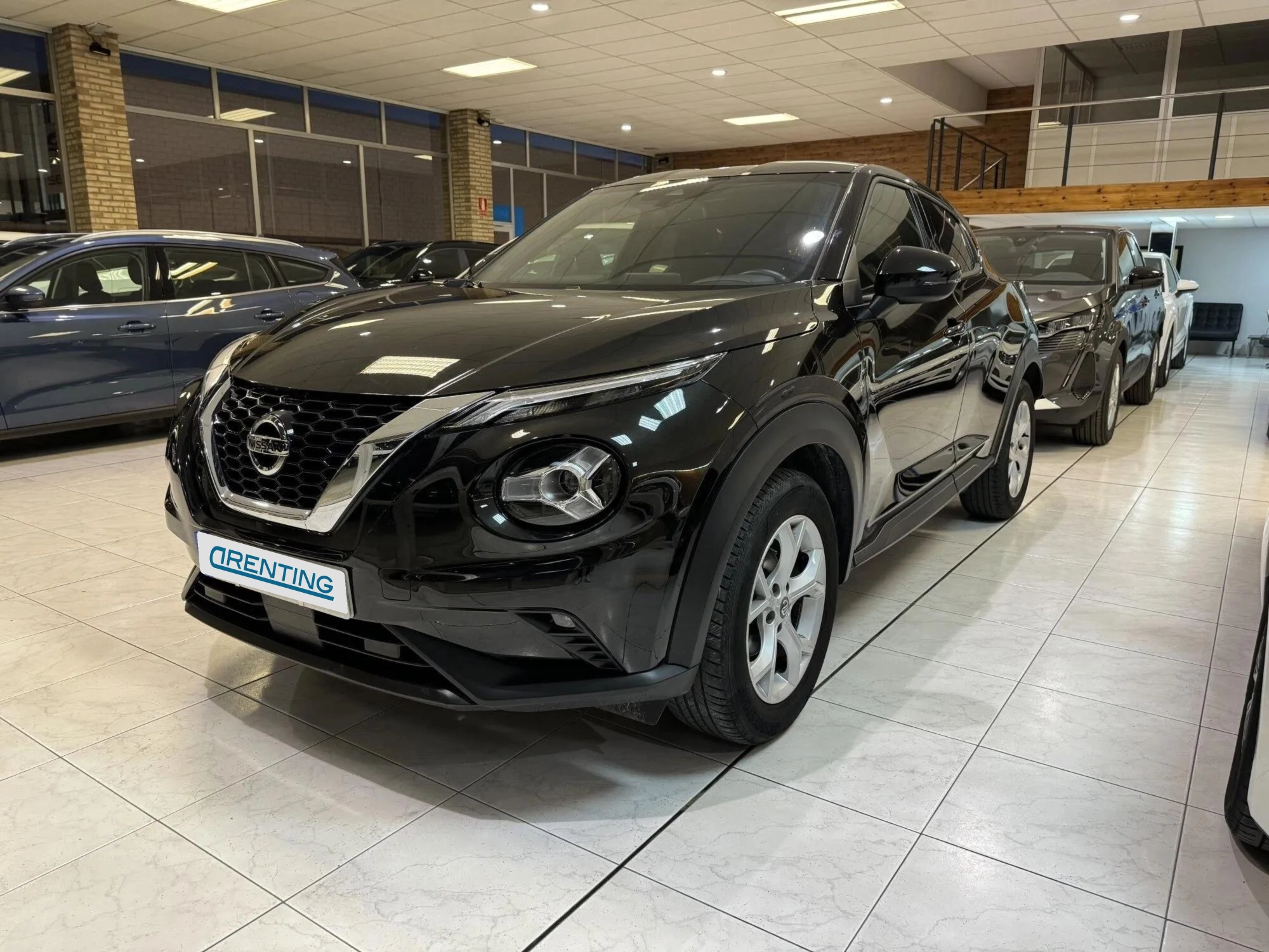 Renting NISSAN Juke 1.0 DIG-T N-Connecta 4×2 114