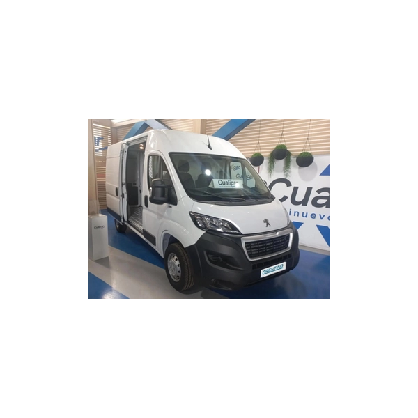 Renting PEUGEOT Boxer Furgón 2.2BlueHDI 335 L2H2 S&S 140