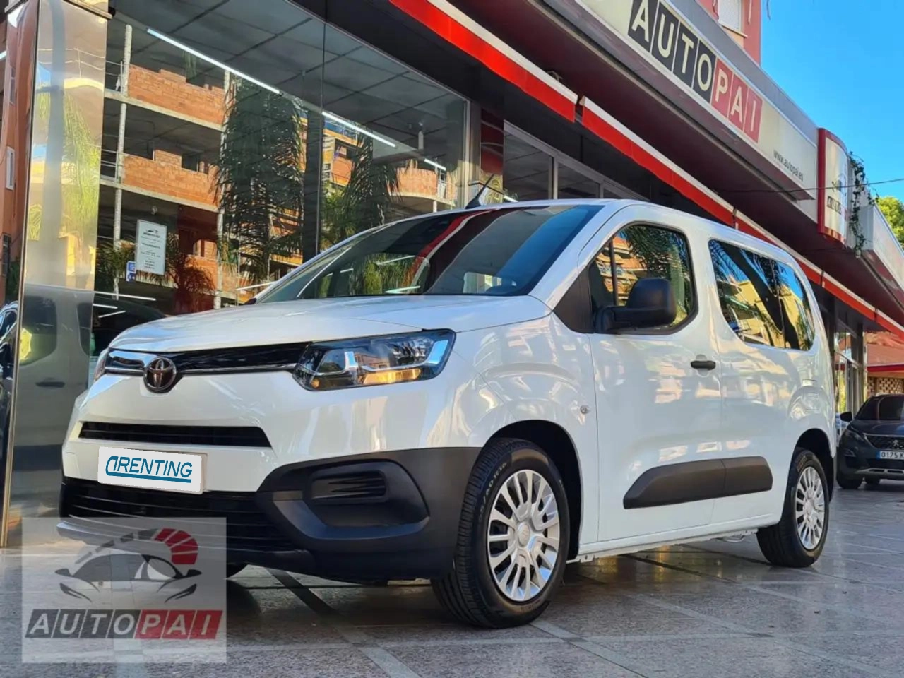 Renting Toyota Proace Combi L0 1.5D 6pl. 100 Blanco