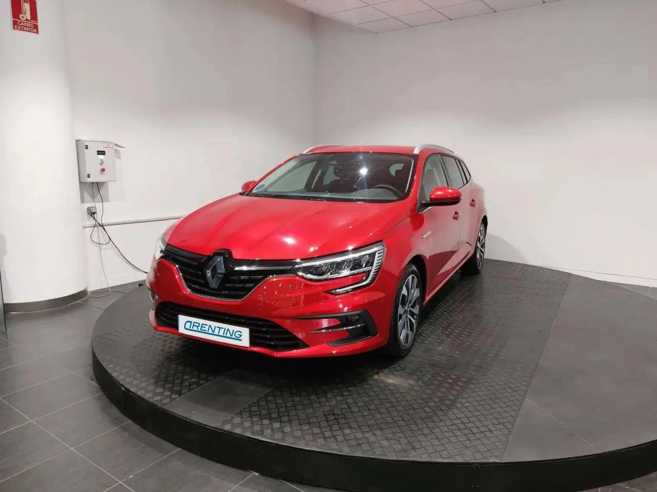 Renting Renault Megane S.T E-TECH Techno 117kW Techno Rojo