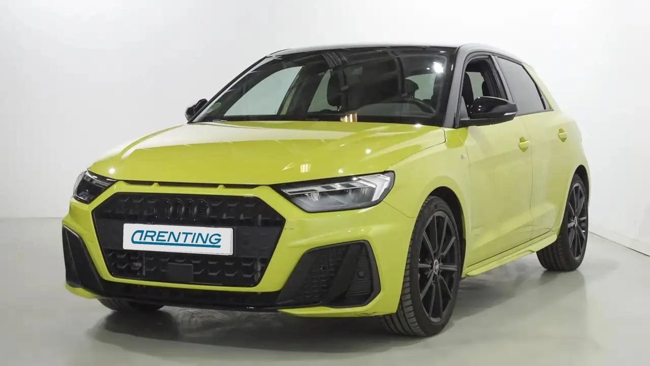 Renting Audi A1 Sportback 30 TFSI Adrenalin Black edition Amarillo