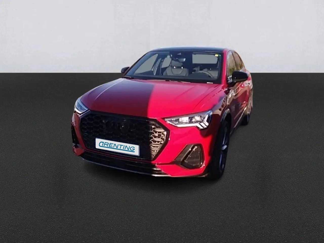 Renting Audi Q3 Sportback 35 TFSI Black line Rojo