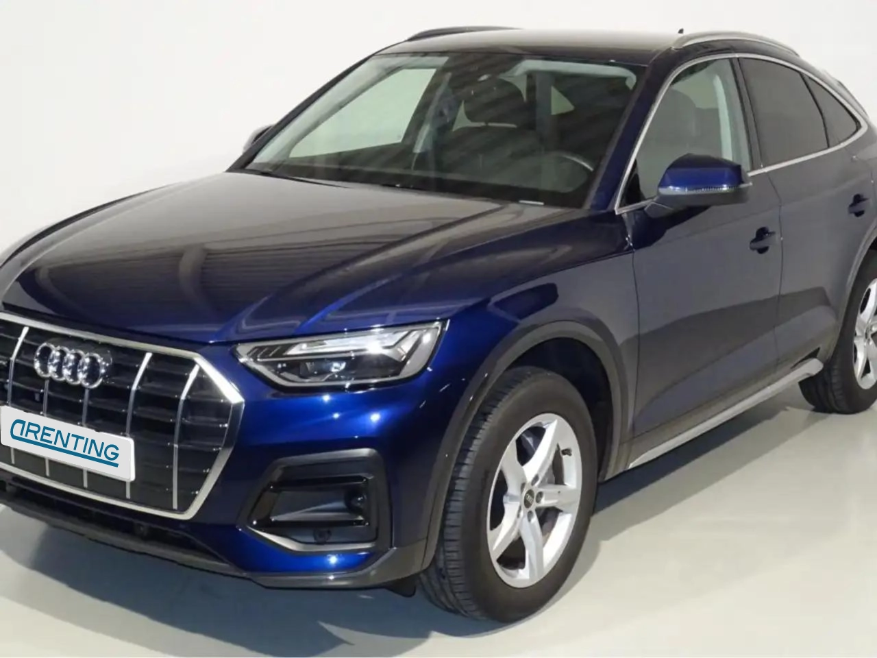 Renting Audi Q5 Sportback 40 TDI quattro-ultra Advanced S tronic 1 Azul