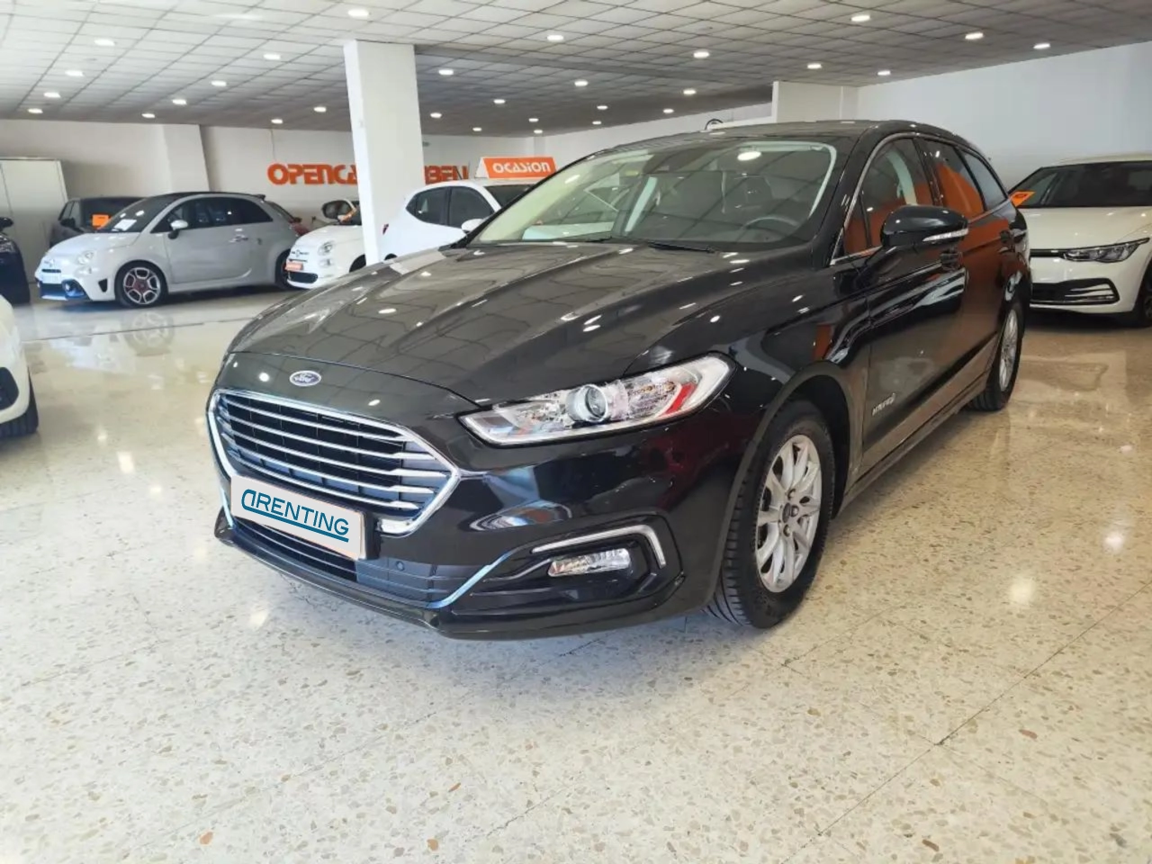 Renting Ford Mondeo Sportbreak 2.0 HEV Titanium Negro