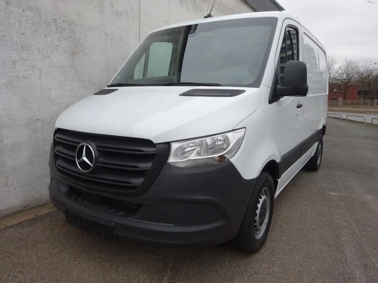 Renting Mercedes-Benz Sprinter Ch.Cb. 314BlueTec Compacto Rebajado Blanco