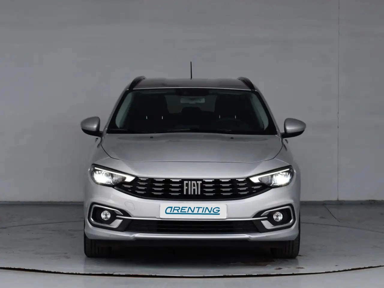 Renting Fiat Tipo Station Wagon 1.0 Life Plus Gris