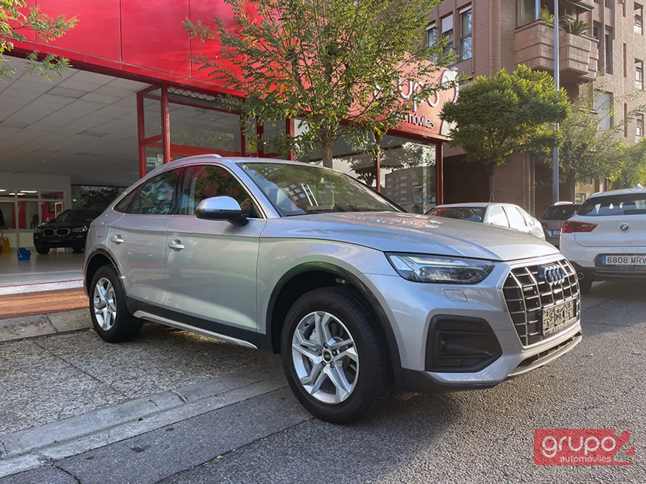 Renting Audi Q5 Todoterreno Automático de 5 Puertas Gris