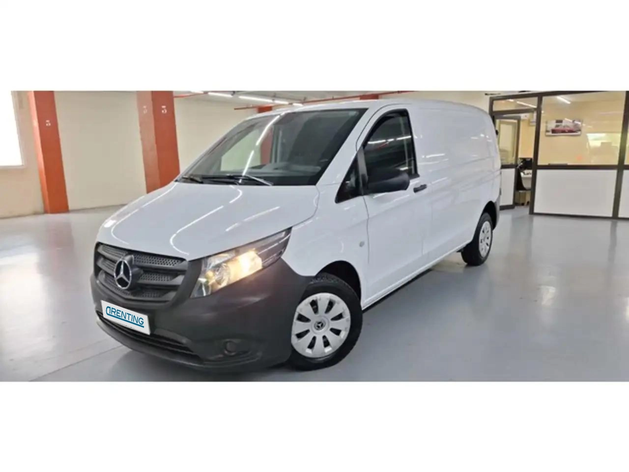 Renting Mercedes-Benz Vito Furgón 110CDI tD Base Compacta Blanco