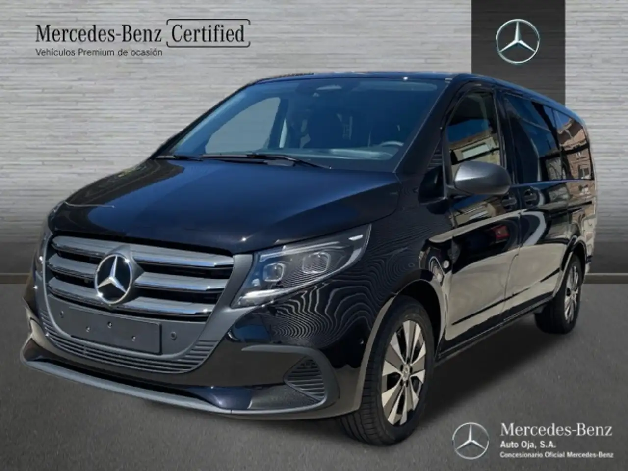 Renting Mercedes-Benz Vito Tourer 114 CDI Select Larga 9G-Tronic Negro 2