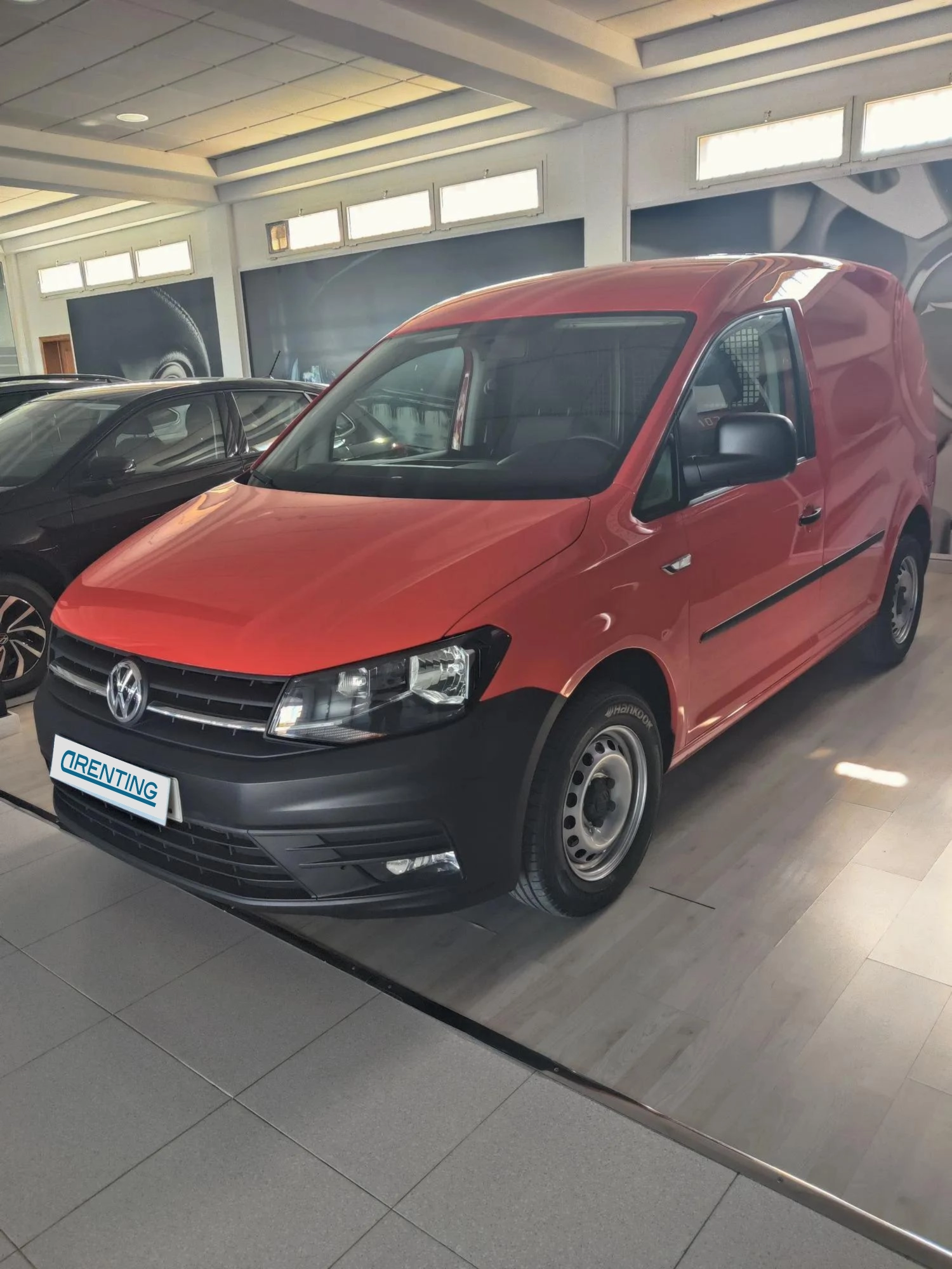 Renting VOLKSWAGEN Caddy Furgón 2.0TDI 55kW