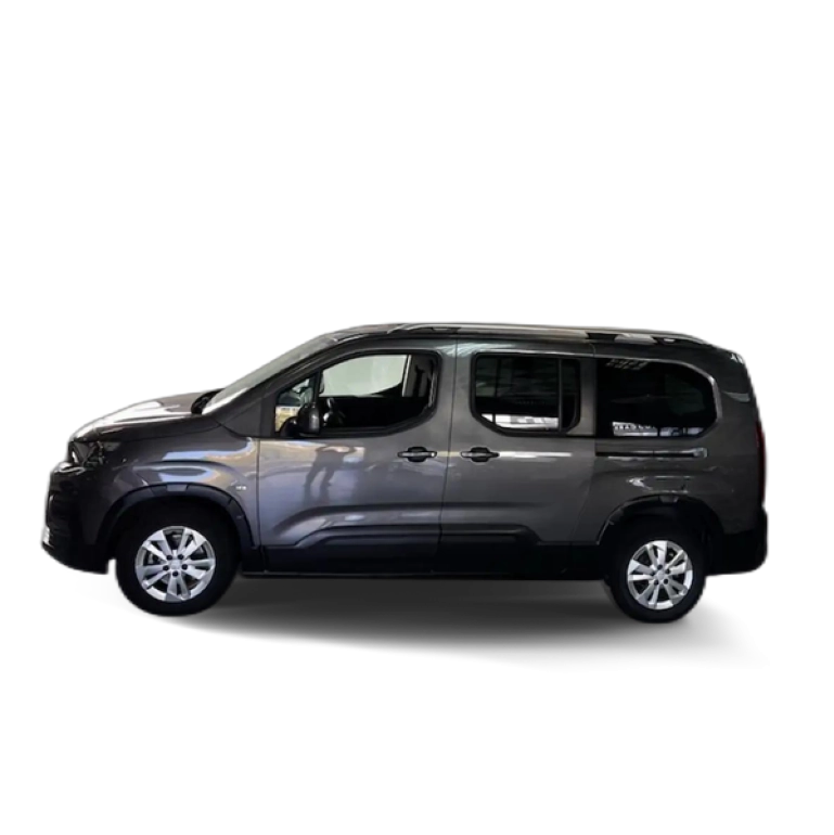 Renting Peugeot Rifter 1.5BlueHDi S&S Long Allure 130 Gris