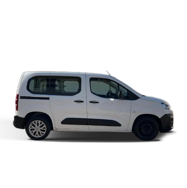 Renting Citroen Berlingo Talla M BlueHDi 100 S&S LIVE PACK Blanco 1 1