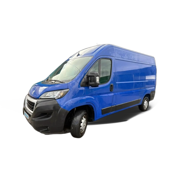 Renting Peugeot Boxer Furgón 2.2BlueHDI 330 L1H1 Pack S&S 140