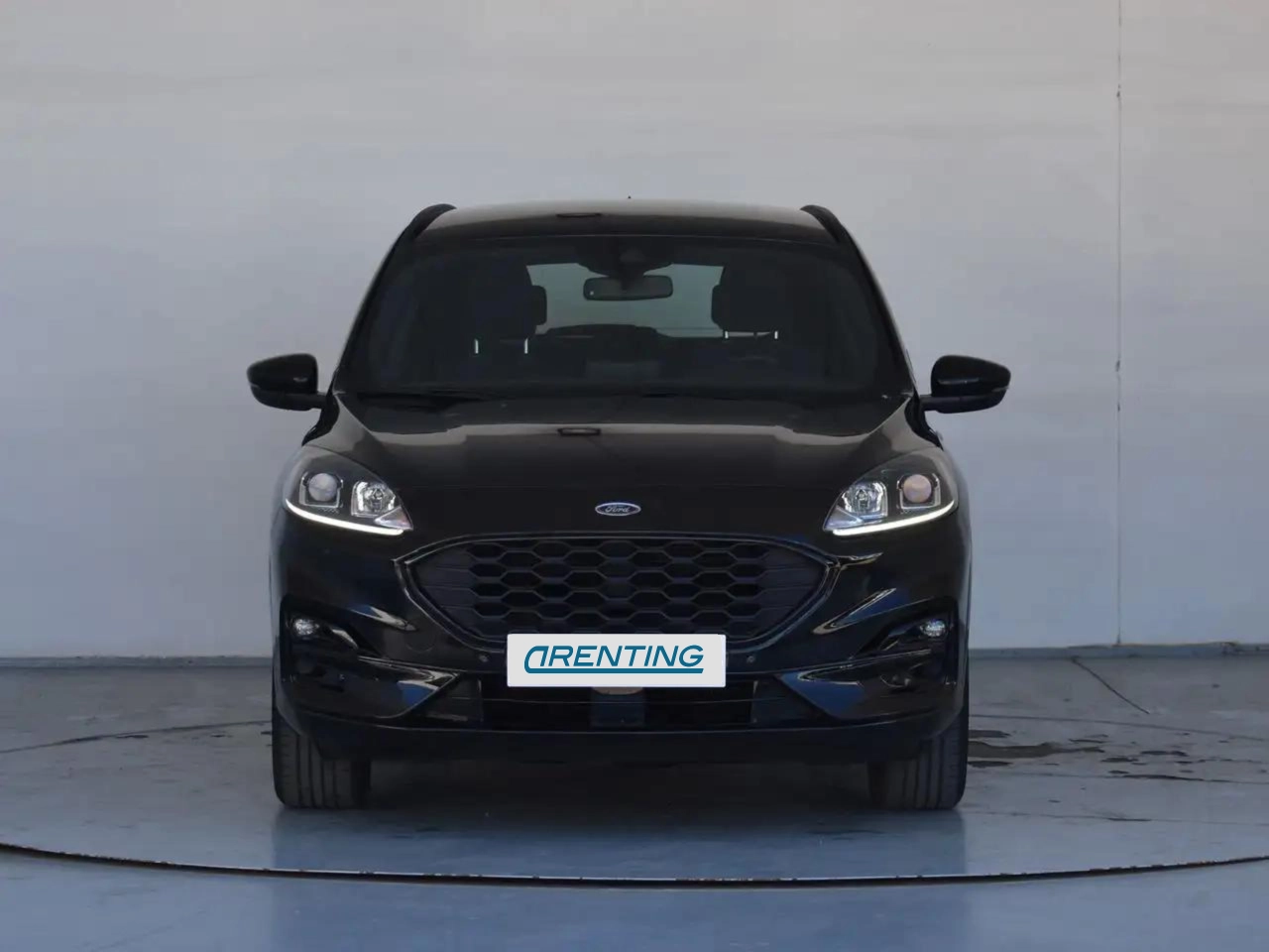 Renting Ford Kuga Hybrid ST-Line Negro