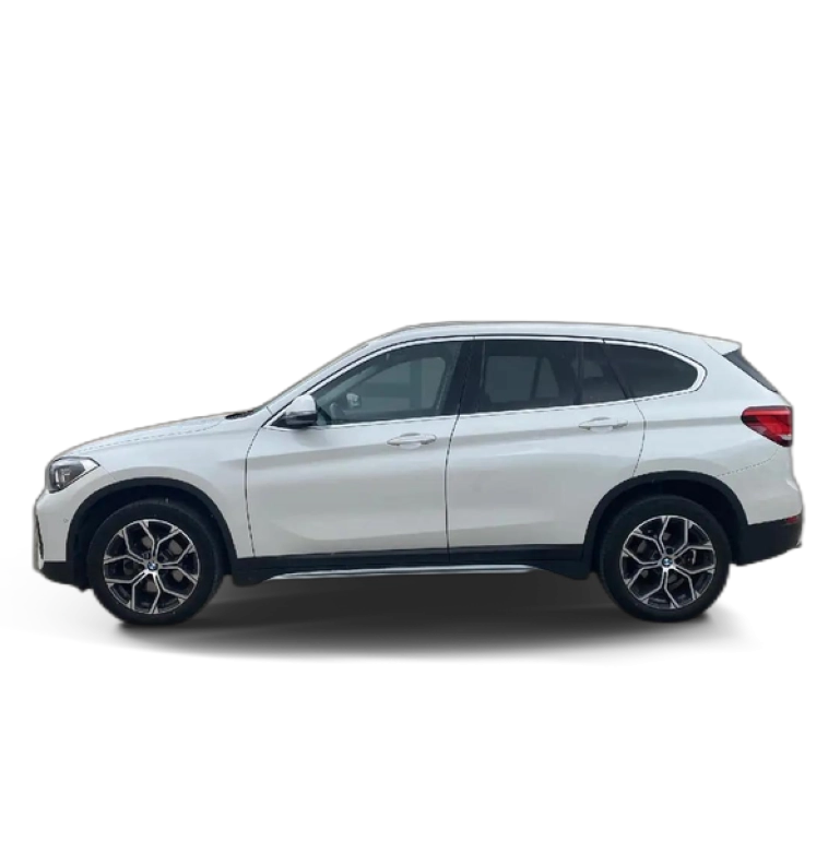 Renting BMW X1 SDRIVE 18D XLINE AUTO 150 HP 5D Blanco 1