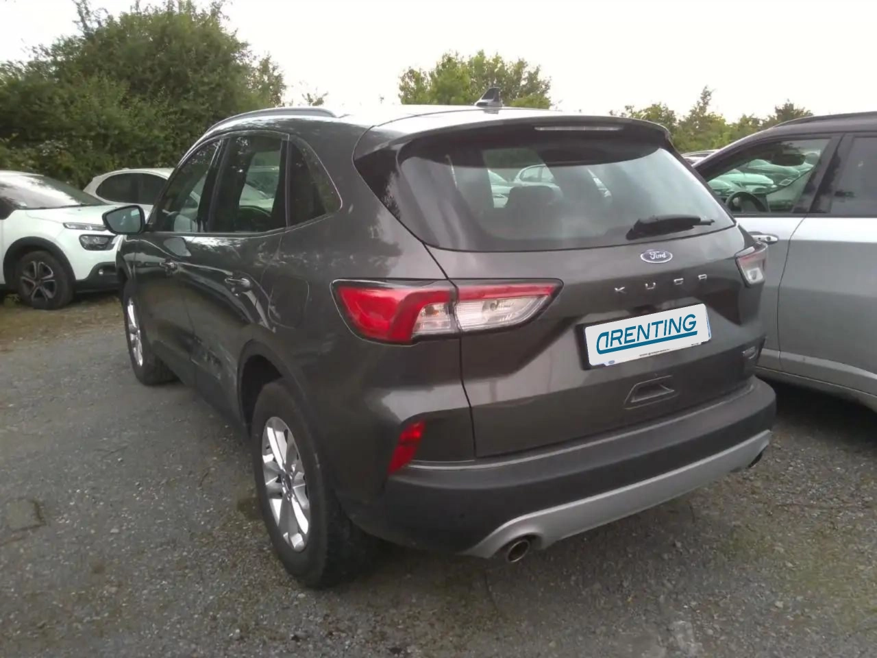 Renting Ford Kuga Titanium 2.5 Duratec FHEV 140kW Auto Gris 1