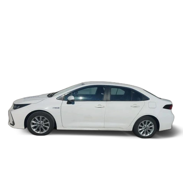 Renting TOYOTA Corolla Sedán 125H Active