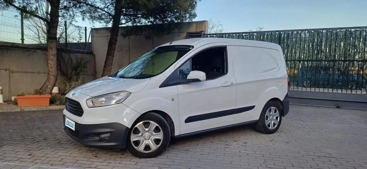 Renting Ford Transit Courier Van 1.5TDCi Trend 75 Blanco 3