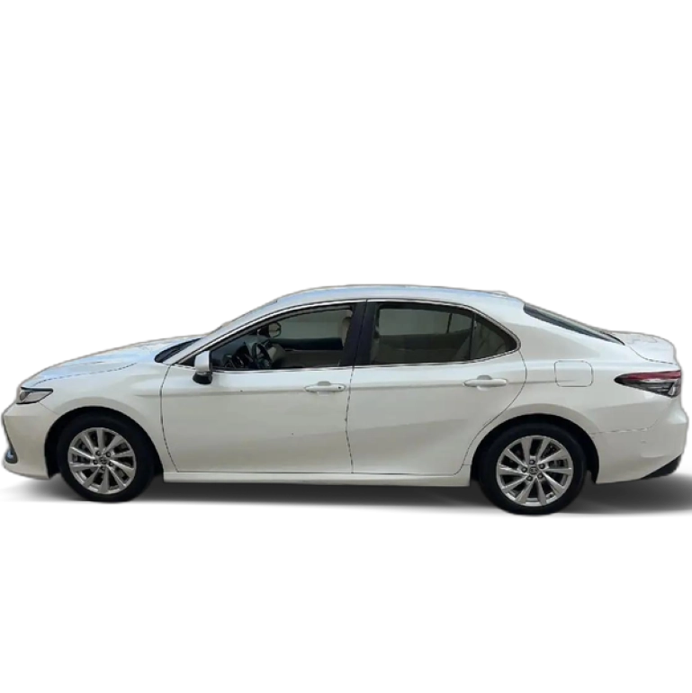 Renting Toyota Camry 2.5 220H Advance sedán 160kW Blanco