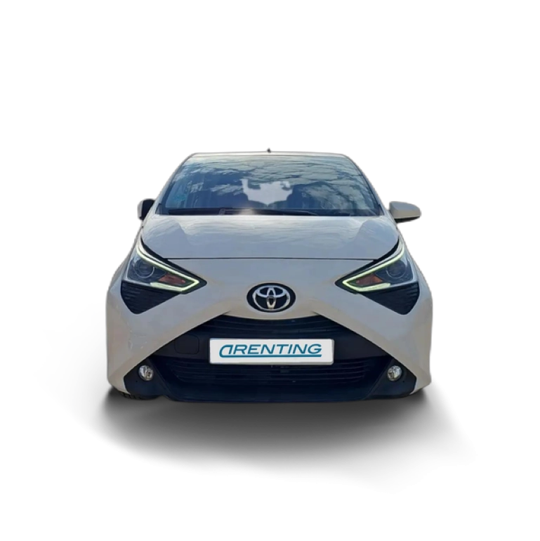 Renting Toyota Aygo 70 x-play Blanco 4