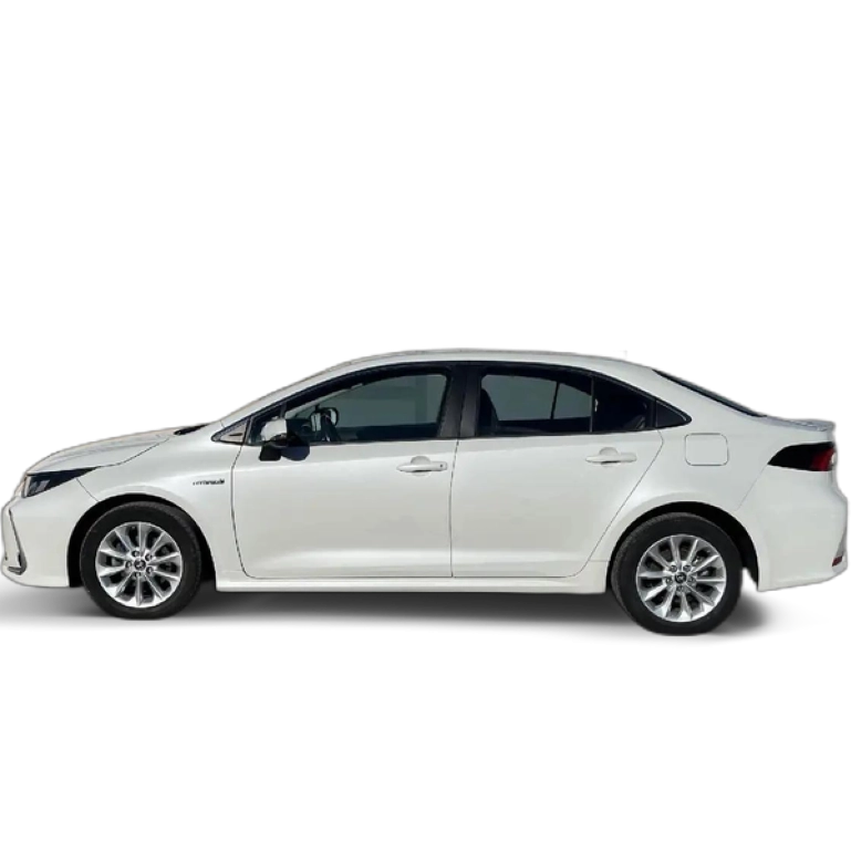 Renting Toyota Corolla Sedán 125H Active Tech Blanco